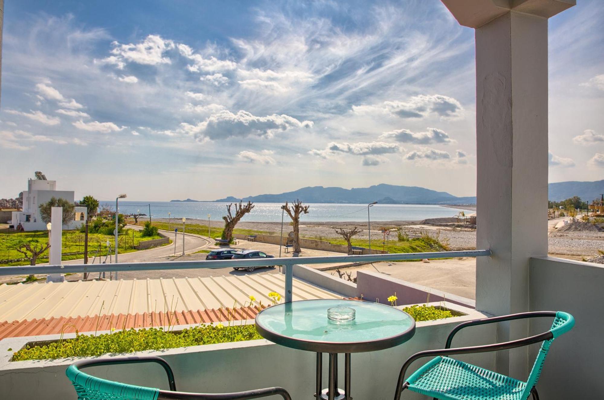 Tommy's Aparthotel Charaki