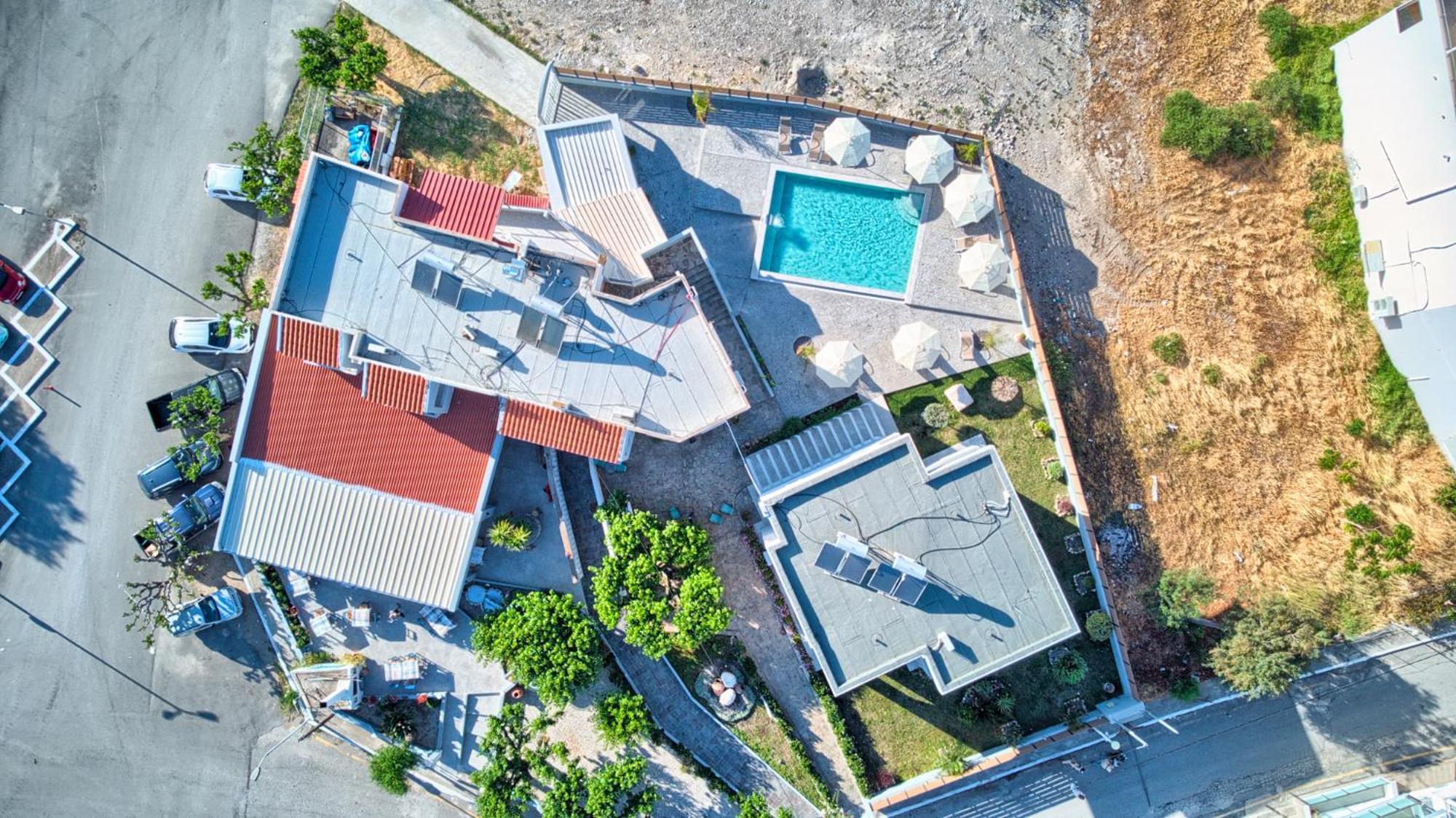 Tommy's Aparthotel Charaki