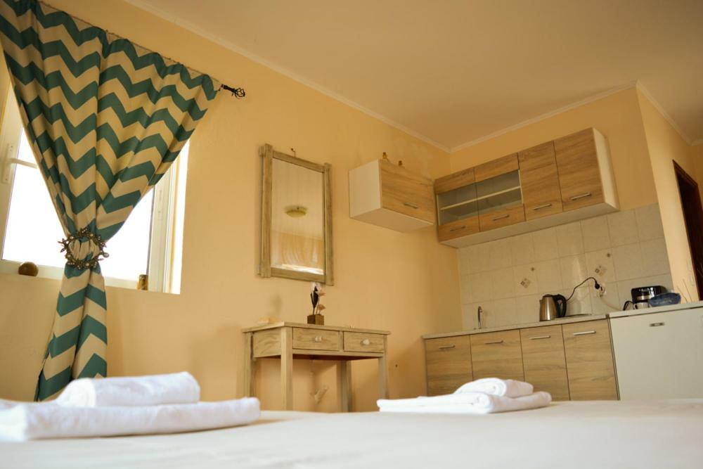 Aparthotel Tommy's Charaki